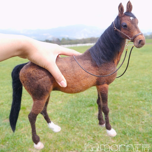 羊毛フェルト 馬 サラブレッド(牡馬）(販売済み) 羊毛フェルト morin