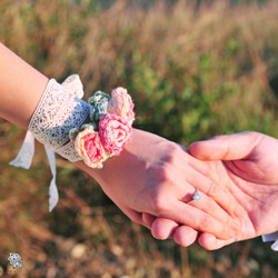 花嫁の手の花花嫁介添人の手の花のかぎ針編みのピンクのバラの花束自然のつば線限定生産 1枚目の画像