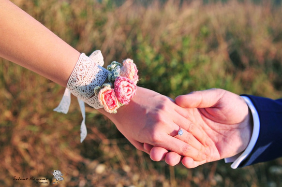 花嫁の手の花花嫁介添人の手の花のかぎ針編みのピンクのバラの花束自然のつば線限定生産 1枚目の画像