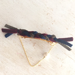 ベロア風リボンの編み編みバレッタ 1枚目の画像