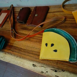 手作りの野菜なめした革のファスナー財布（スイカ、チーズ段落スタイル） 4枚目の画像