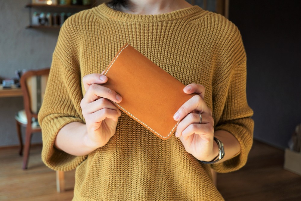 本革 ミドルウォレット（キャメル）