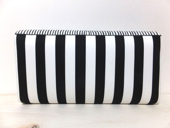 All handpaint and handsewn wallet 《ripple STRIPE》 第2張的照片