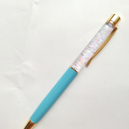 ラメをいっぱい詰め込んだハーバリウムボールペン ペン・筆記用具