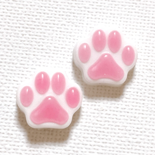 猫ちゃん　肉球キラキラ プチピアス 楽天市場】【3日以内出荷】 肉球モチーフ ブラックキュービック
