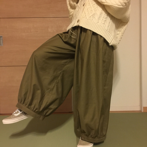再販】ワイドパンツ☆ボリュームパンツ☆サーカスパンツ☆コクーン 