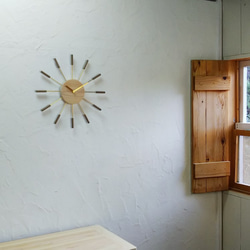 とも様オーダー品　壁掛け時計　No.RBW　/　国産ヒノキ＆ウォールナット＆真鍮 2枚目の画像