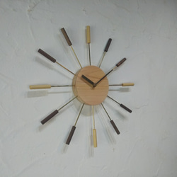 とも様オーダー品　壁掛け時計　No.RBW　/　国産ヒノキ＆ウォールナット＆真鍮 6枚目の画像