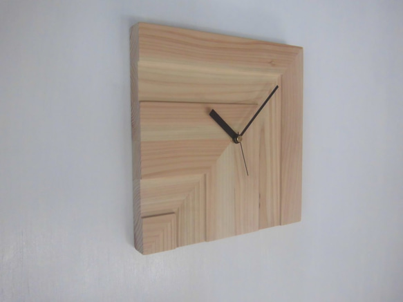 寄せ木の壁掛け時計　/　国産ひのき 2枚目の画像