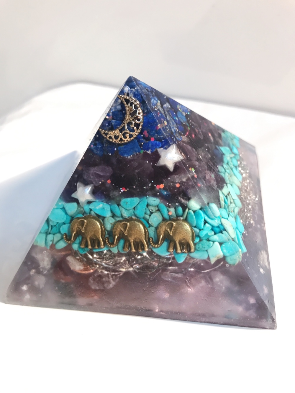 砂漠の夜☆ピラミッド型オルゴナイト