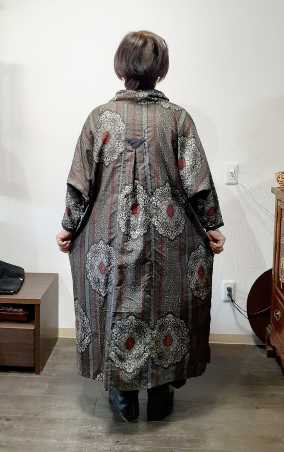 ビンテージ大島紬のリメイクワンピース 