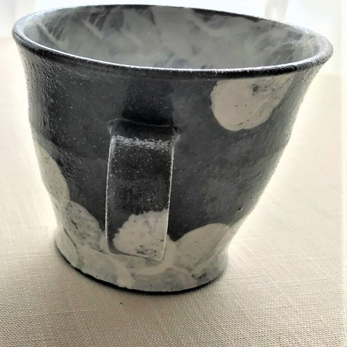 粉引きぺたぺたりーマグカップドット 美濃焼 武山窯 黒土 手描きの