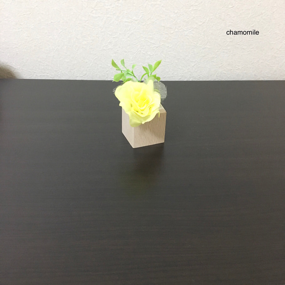 ◆小さな黄色の薔薇のフラワーポット 3枚目の画像