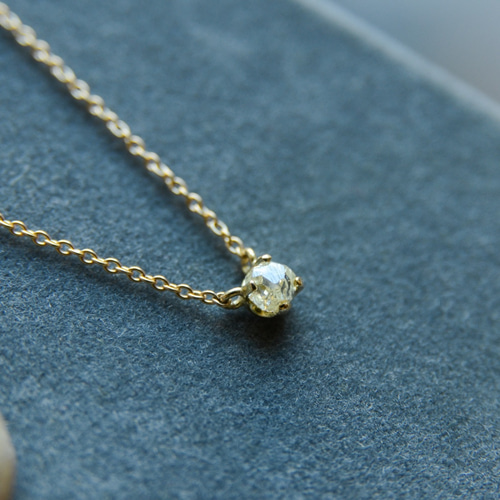 ラフ ダイヤモンド(0.23ct)のプチペンダントネックレス