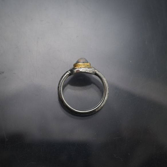 ムーンストーン（OVCB）22KYG-silver925 の指環（ピンキーサイズ） 4枚目の画像