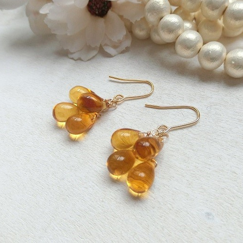 ドロップ型チェコビーズのピアス（オレンジソーダ） ピアス