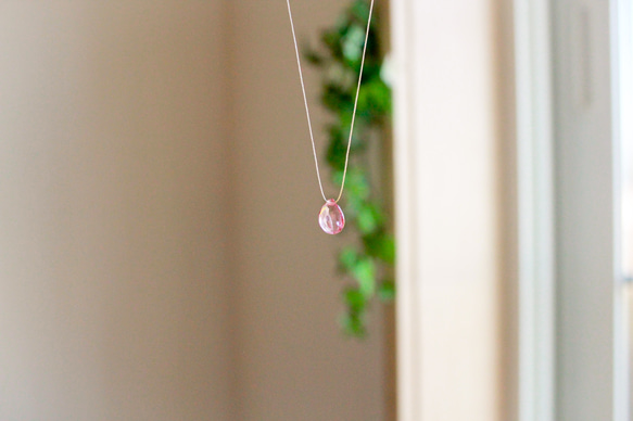 《ピンク トパーズ》肌に優しい＊絹糸のネックレス 3枚目の画像