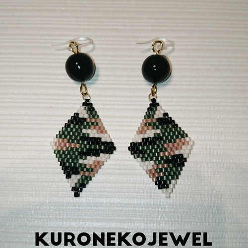 デリカビーズ迷彩柄ピアス☆ミリタリー☆ ピアス（フック・チェーン