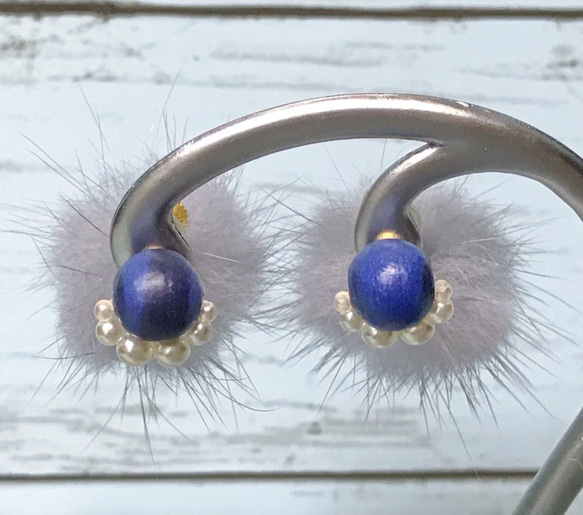 コットンパールとふわふわファーのイヤリング 1枚目の画像