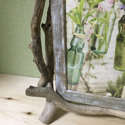 流木でDIY！自然の味を生かしたオリジナルの額縁を作ろう