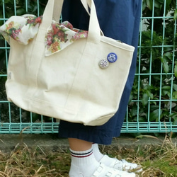 ☆人気再販☆コロンと小さなブーケブローチ「a」 3枚目の画像