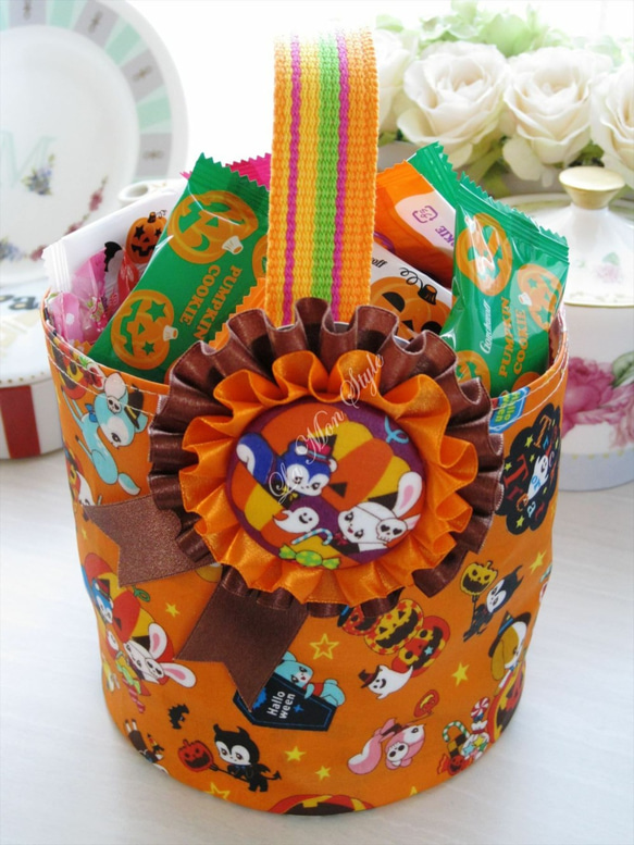 再販 ハロウィン【ラミネ】ハロウィン・バケツ型バッグ　オレンジ　ロゼット付き 4枚目の画像