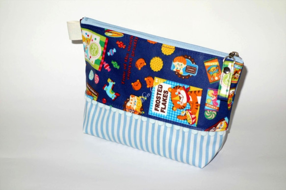 再販【ラミネート】レトロポップお菓子ポーチ ポーチ blueberry 通販 