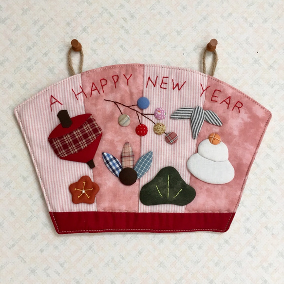 新年 ＊お正月の壁飾り（ピンク） 1枚目の画像