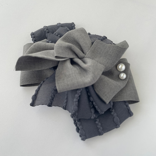 【即日発送】♡新品未使用♡acca catbow グレー／リボン バレッタ 即日発送】♡新品未使用♡acca catbow グレー／リボン バレッタ