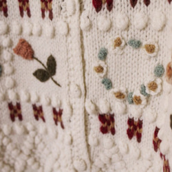 【受注製作】キュートな刺繍がいっぱい！手編みセーターカーディガン 花柄 ニット S5021 4枚目の画像