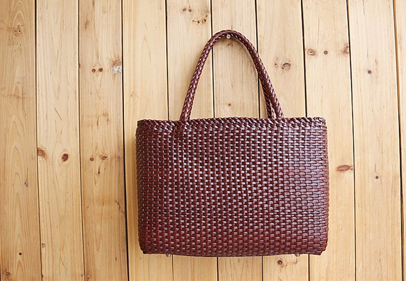 受注製作】かしこく収納！手編み牛革かごバッグ シックで