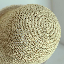 【受注製作】自然素材の手編み帽子 お花レース　ベージュ 3枚目の画像