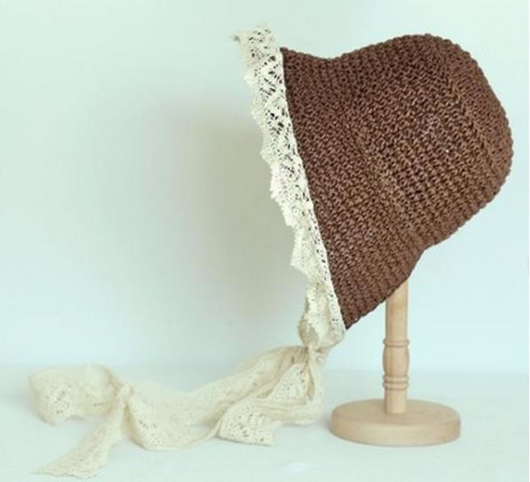 【受注製作】自然素材の手編み帽子 お花レース　コーヒー色 1枚目の画像