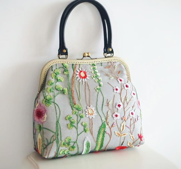 【受注製作】花刺繍 手持ちトートバッグ ・がま口ハンドバッグ 2枚目の画像