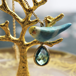 50㎝ インコとガラスのネックレス・セキセイインコ・レインボー 2枚目の画像
