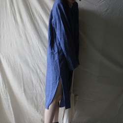 linen long shirt denim亞麻家居長襯衣（單寧色） 第2張的照片