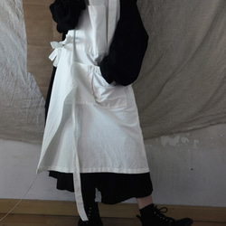 #302 classic work apron（ WHITE ）厚帆布設計圍裙 第2張的照片