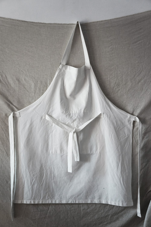 #302 classic work apron（ WHITE ）厚帆布設計圍裙 第6張的照片