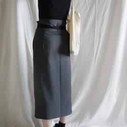 wrap skirt 灰色條紋繫帶包裹式半裙 第4張的照片