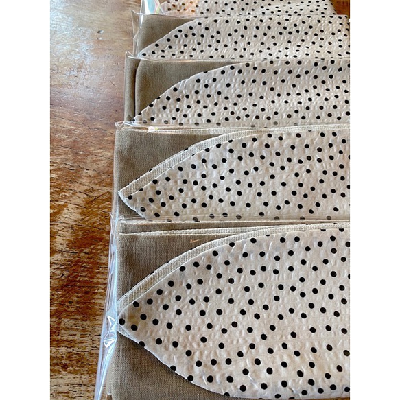 ❤️RATA❤️優雅小圓點裹身式頭巾❤️ 第4張的照片