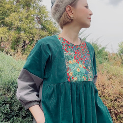❤️ RATA ❤️ 2 種顏色可供選擇 ❤️ 復古氛圍 ❤️ 可愛的花卉圖案成人連衣裙 ❤️ 第6張的照片