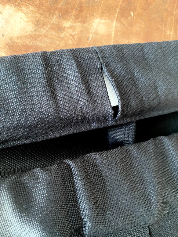 RATA ❤️ 黑色和海軍藍 ❤️ 長度可以從M到3L選擇 ❣️ 乾淨漂亮的腰部 ❣️ 成人喇叭裙，柔軟地展開 ❤️ 堅固的材質 第6張的照片