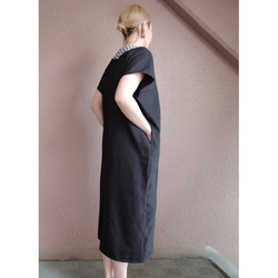RATA ❤️ 紫外線屏蔽率 90% ❤️ 觸感涼爽 ❤️ 適合成人的優質黑色連衣裙 ❤️ 可選長度 ❤️ 大廓形 第4張的照片