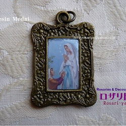 ルルドの聖母　アンティーク・レジン・メダイ 1枚目の画像