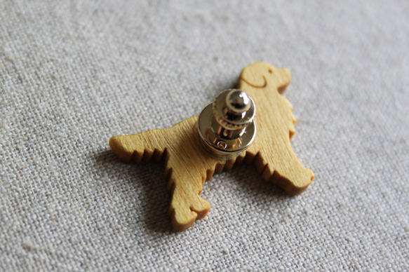 小さなゴールデンレトリバー木製ピンブローチ・タイタック 5枚目の画像