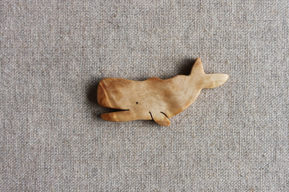 マッコウクジラ木製アクセサリー（セミオーダー） 2枚目の画像