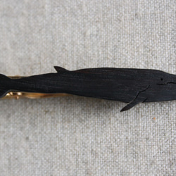 シロナガスクジラ木製ネクタイピン 1枚目の画像