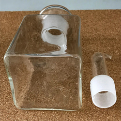 耐熱ガラスのオイル&ビネガーボトル L1 四角柱タイプ 4枚目の画像