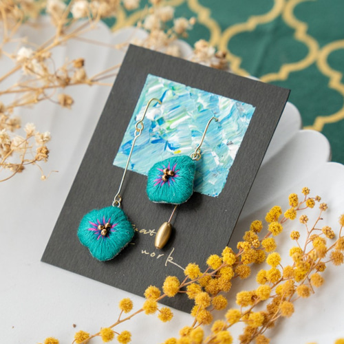 一点もの✺刺繍耳飾り✺ 