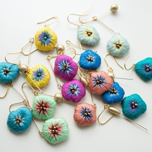 一点もの✺刺繍耳飾り✺ 